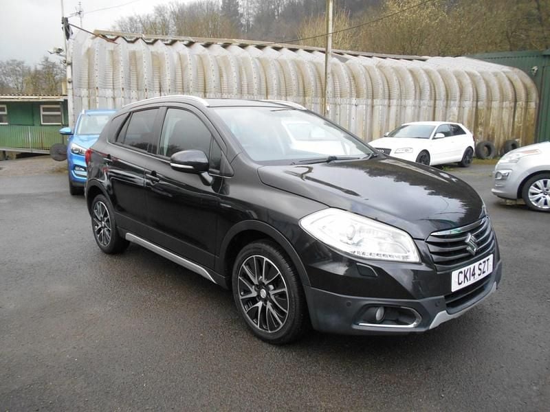 Used Suzuki SX4 S-Cross SZ5 120 HP (88 kW) 2014 Black Hatchback