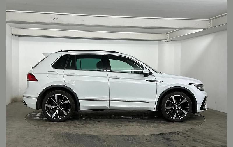 Used VW Tiguan R-line 150 HP (110 kW) 2022 White SUV