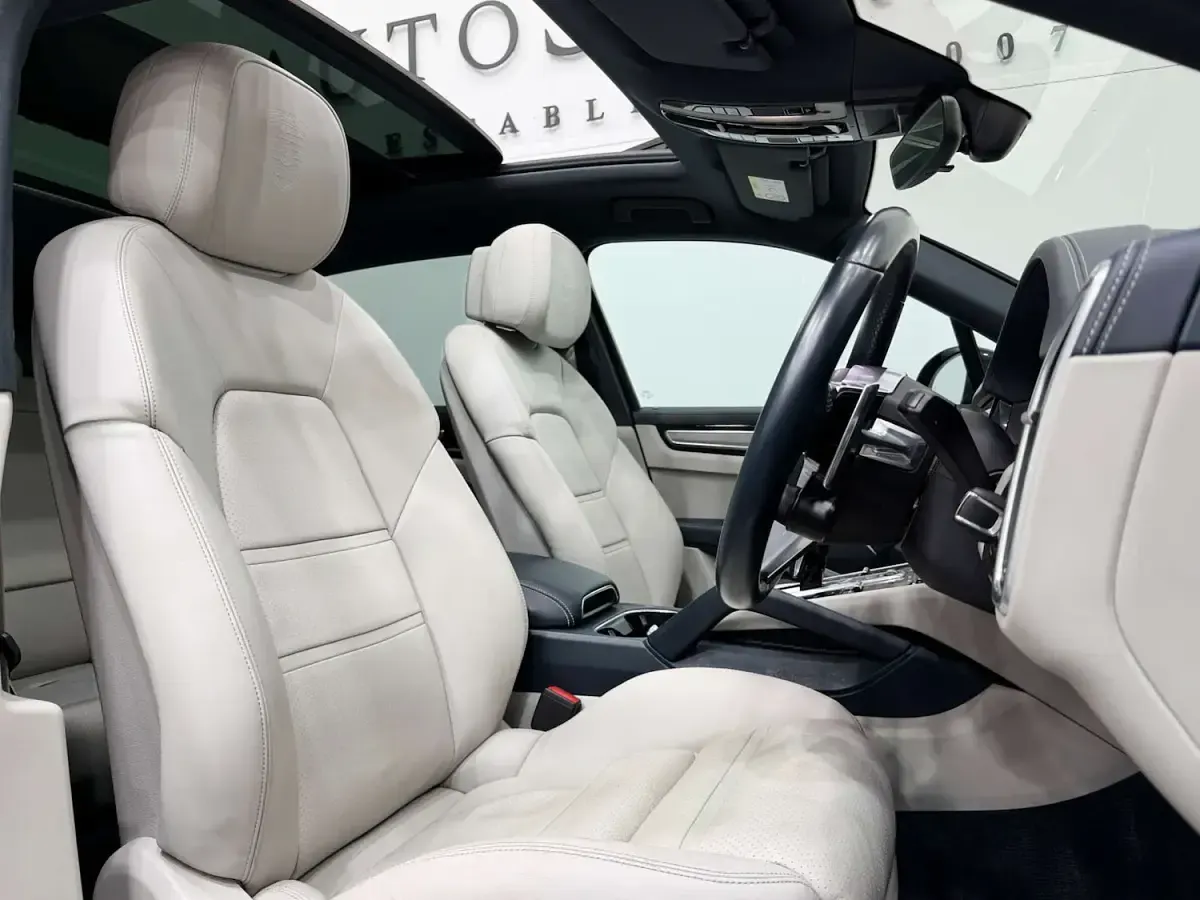 Used Porsche Cayenne 462 HP (339 kW) 2019 Blue SUV