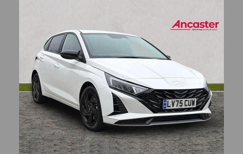New Hyundai i20 Blackline 90 HP (66 kW) 2026 White Hatchback