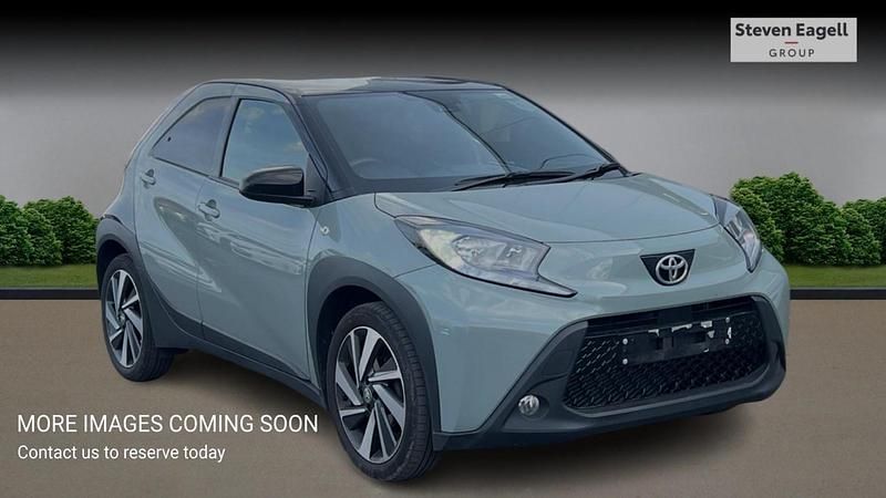 Used Toyota Aygo X 72 HP (52 kW) 2025 Green SUV