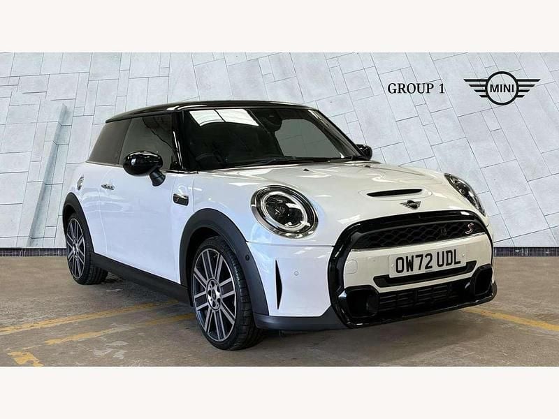 White Used 2023 Mini Cooper S Exclusive Hatchback | £23,850 (Fair price) - Image 1/4