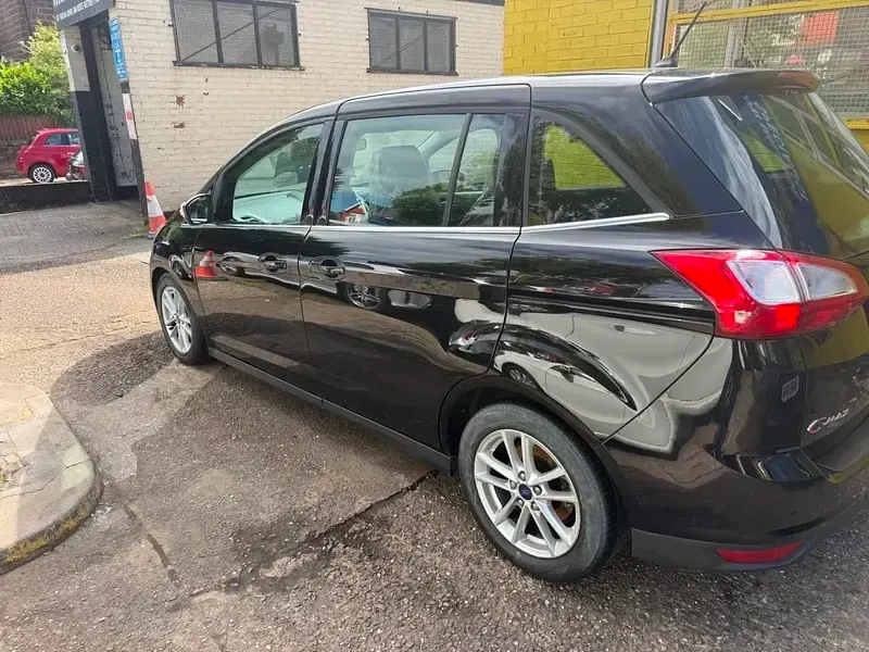 Used Ford Grand C-Max Zetec 125 HP (91 kW) 2018 Black MPV