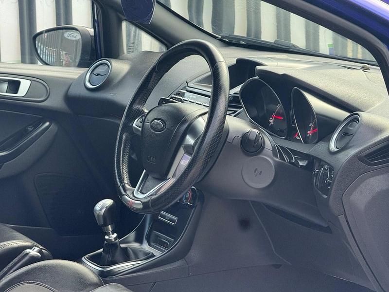 Used Ford Fiesta ST 182 HP (133 kW) 2017 Blue Hatchback