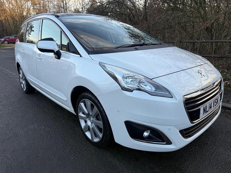 White Used 2014 Peugeot 5008 Allure MPV | £6,995 (Expensive) - Image 1/4