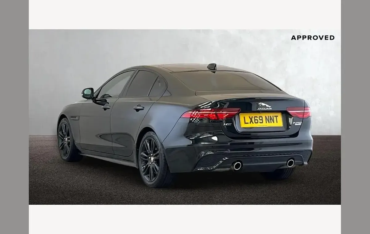 Used Jaguar XE R-Dynamic 247 HP (181 kW) 2019 Black Sedan