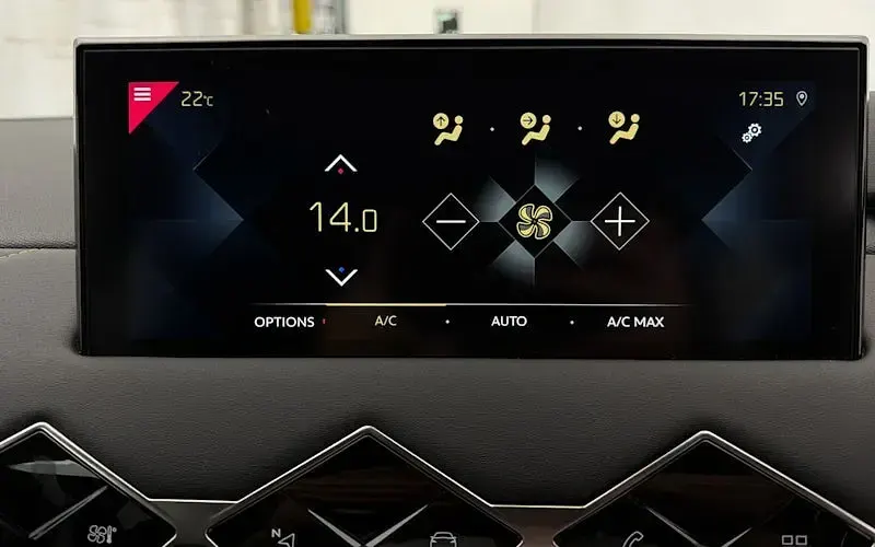 Used DS Automobiles DS3 Crossback Rivoli 131 HP (96 kW) 2022 Black SUV