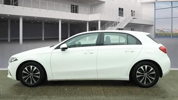 Used Mercedes A180 SE 136 HP (100 kW) 2022 White Hatchback