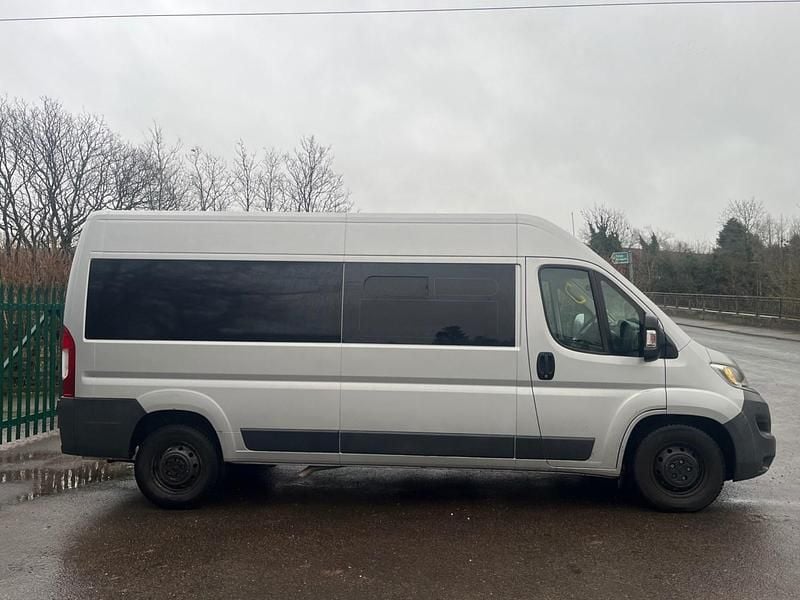 Used Citroën Relay 130 HP (95 kW) 2018 Silver Van