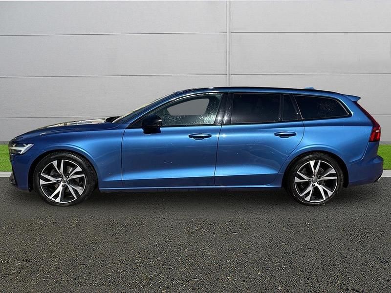 Used Volvo V60 R-Design 190 HP (139 kW) 2019 Blue Estate