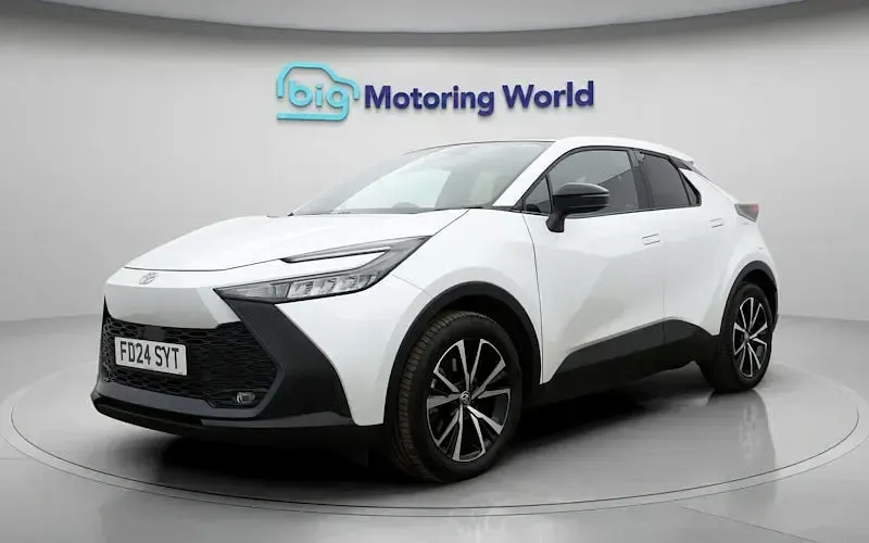 Usado Toyota C-HR Design 223 HP (164 kW) 2026 SUV