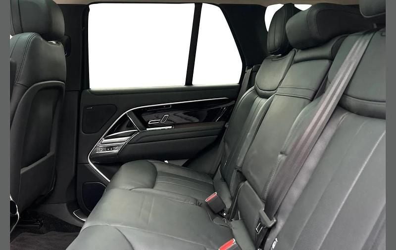 Used Land Rover Range Rover HSE 296 HP (217 kW) 2023 Black SUV