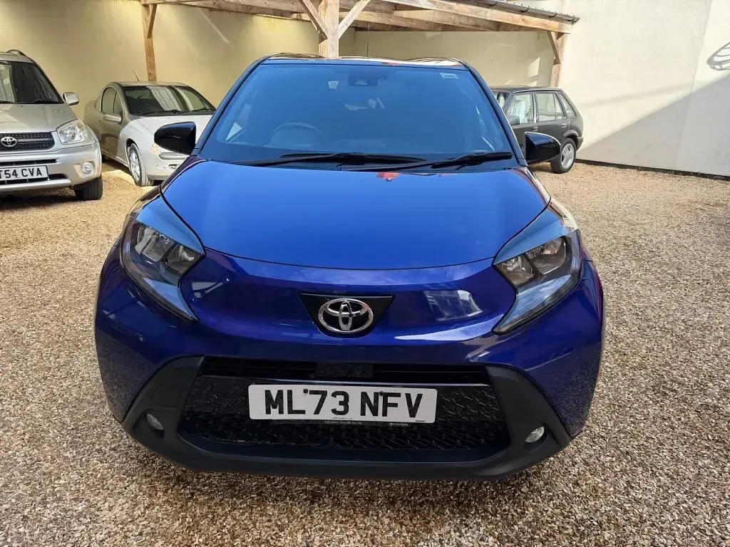 Used Toyota Aygo X 72 HP (52 kW) 2023 Blue SUV