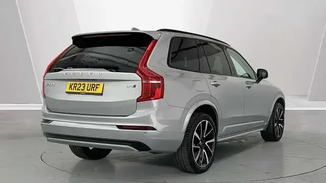 Used Volvo XC90 Plus 232 HP (170 kW) 2023 Silver SUV