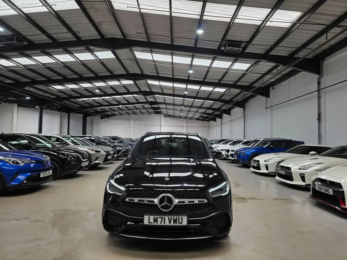 Usado Mercedes GLA250 Premium Plus 218 HP (160 kW) 2021 Preto SUV