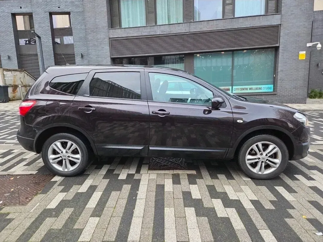 Used Nissan Qashqai +2 Acenta 110 HP (80 kW) 2012 Black SUV