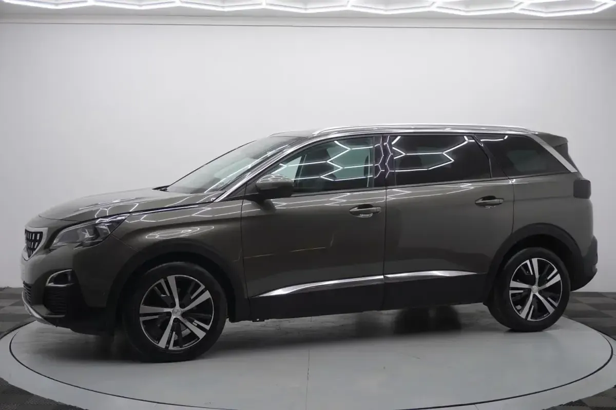 Used Peugeot 5008 Allure 130 HP (95 kW) 2020 Grey SUV