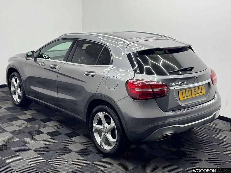 Used Mercedes GLA200 Premium Plus 156 HP (114 kW) 2017 Grey SUV