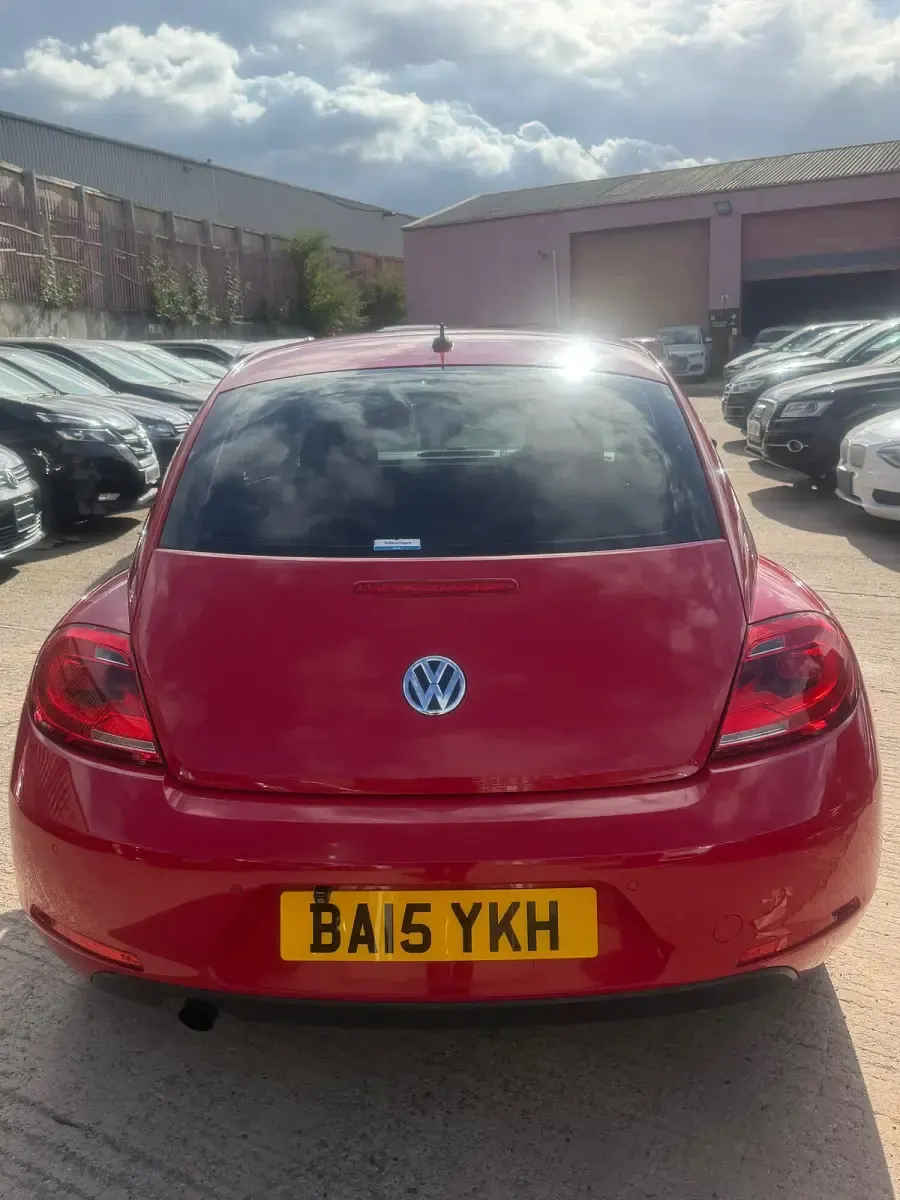 Used VW Beetle 105 HP (77 kW) 2015 Red Hatchback