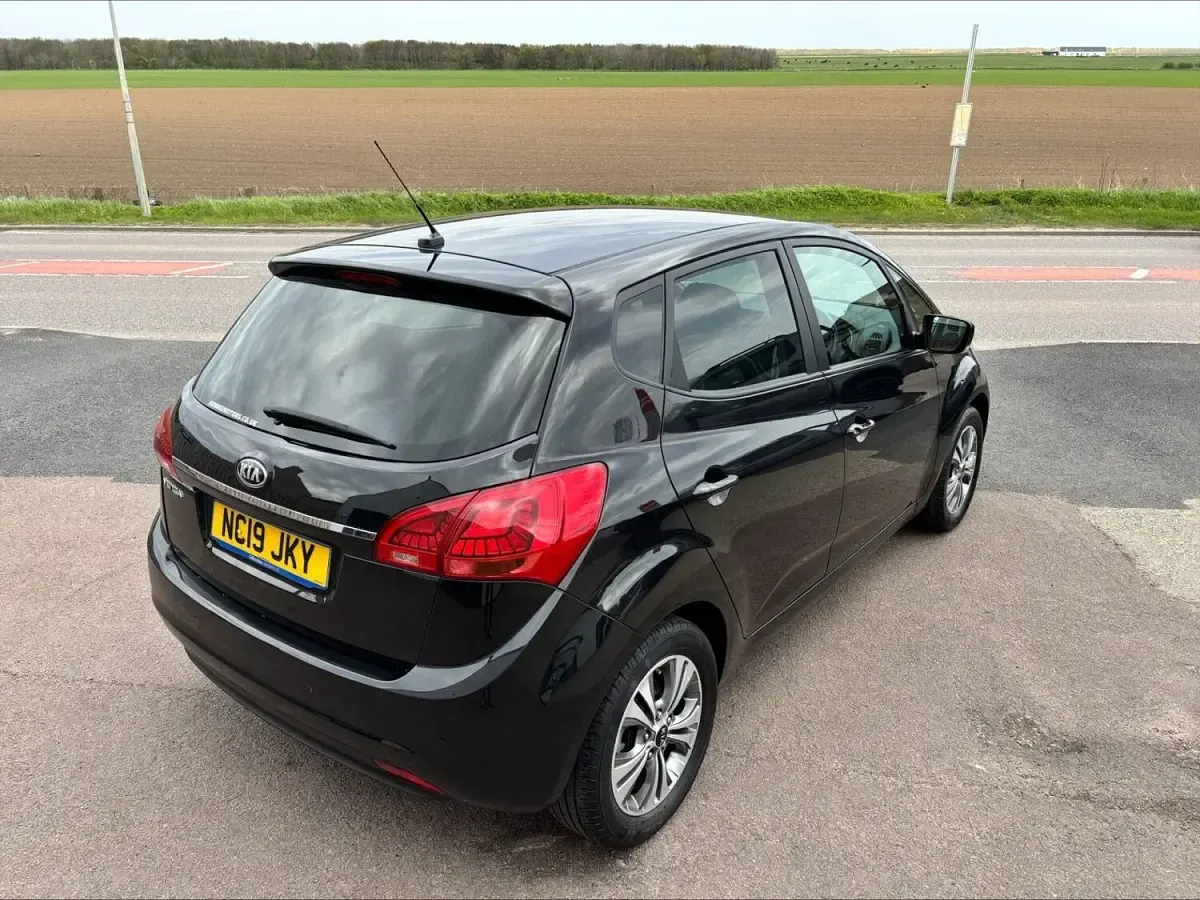 Used Kia Venga 125 HP (91 kW) 2019 Black Hatchback