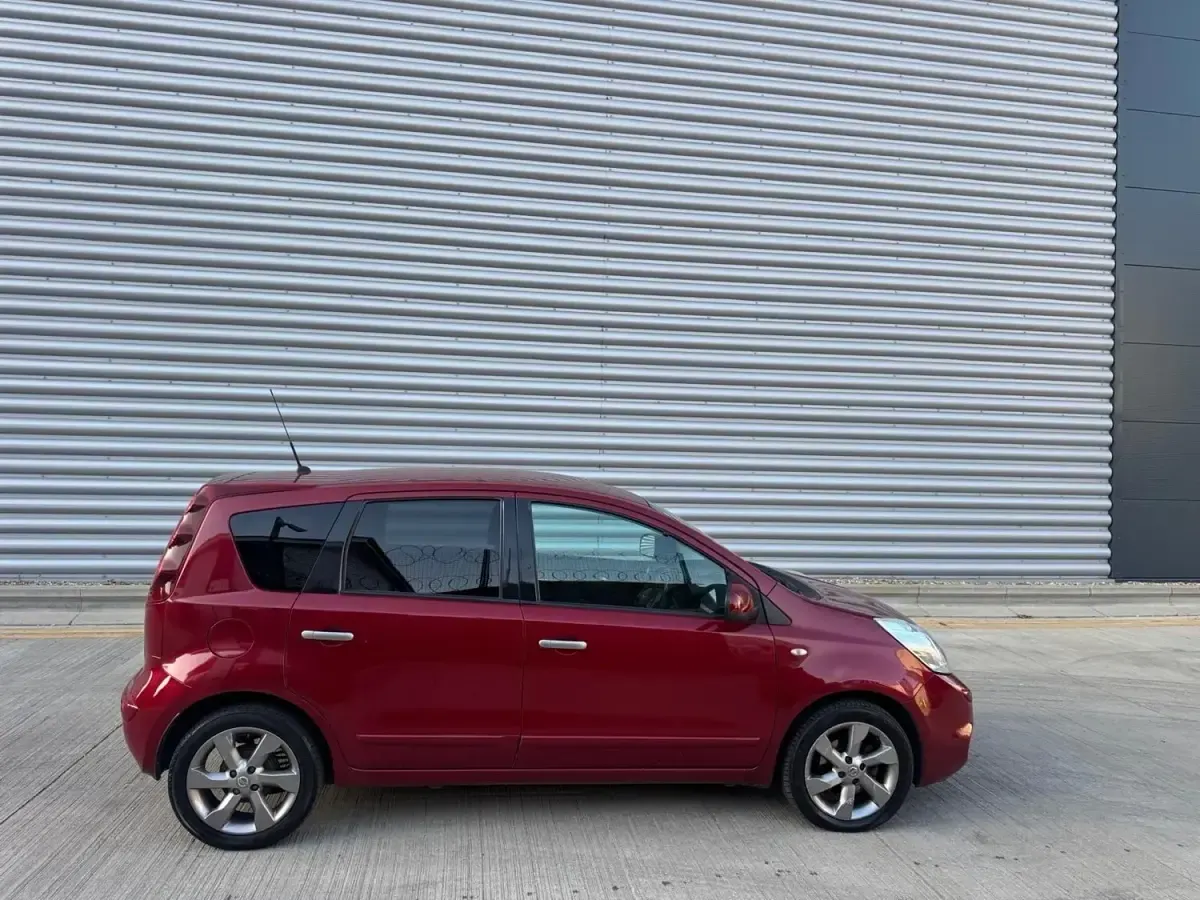 Używany Nissan Note N-TEC 110 KM (80 kW) 2010 Czerwony Hatchback