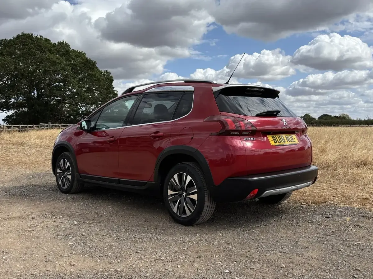 Used Peugeot 2008 Allure Premium 80 HP (58 kW) 2018 Red SUV