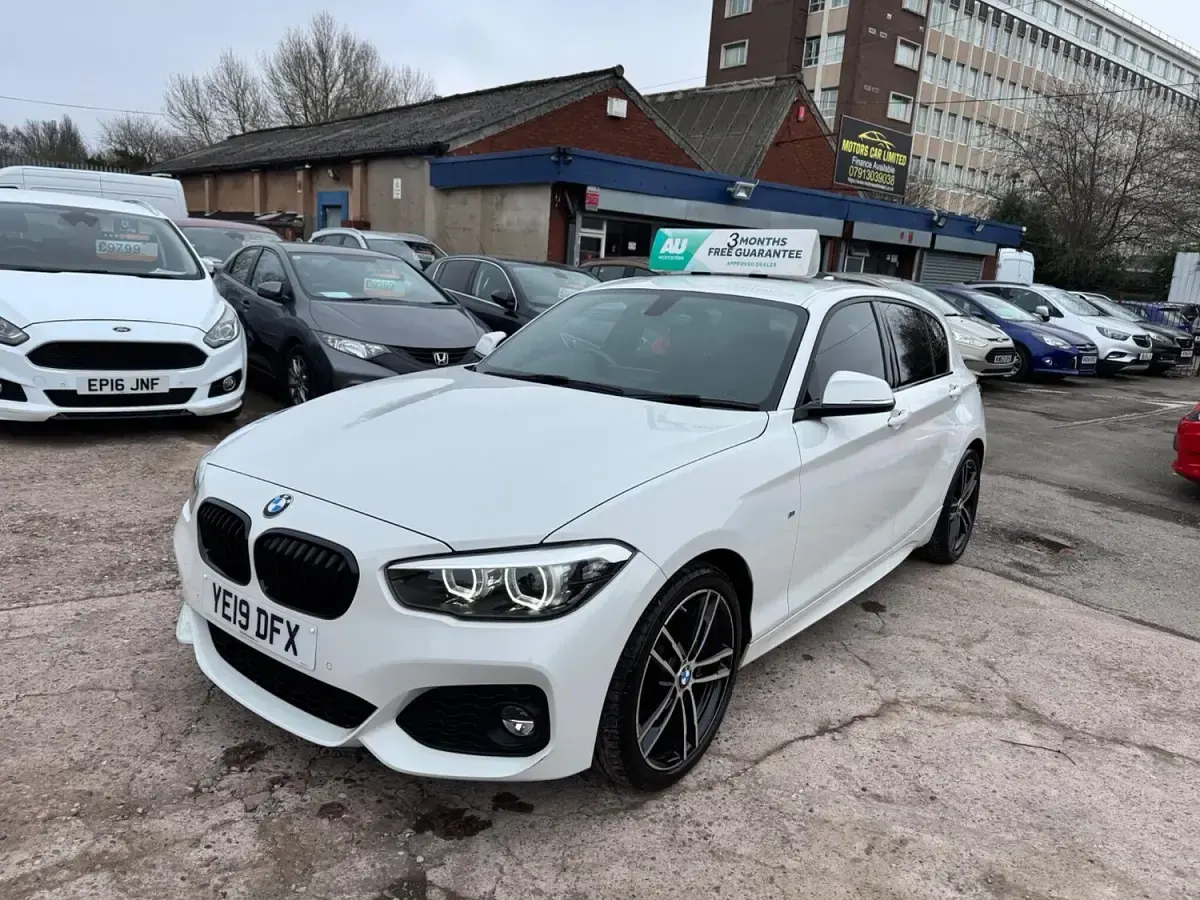 Used BMW 118 Efficient Dynamics 2019 White Hatchback