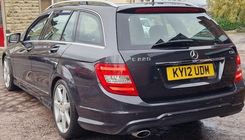 Used Mercedes C220 170 HP (125 kW) 2012 Black Estate
