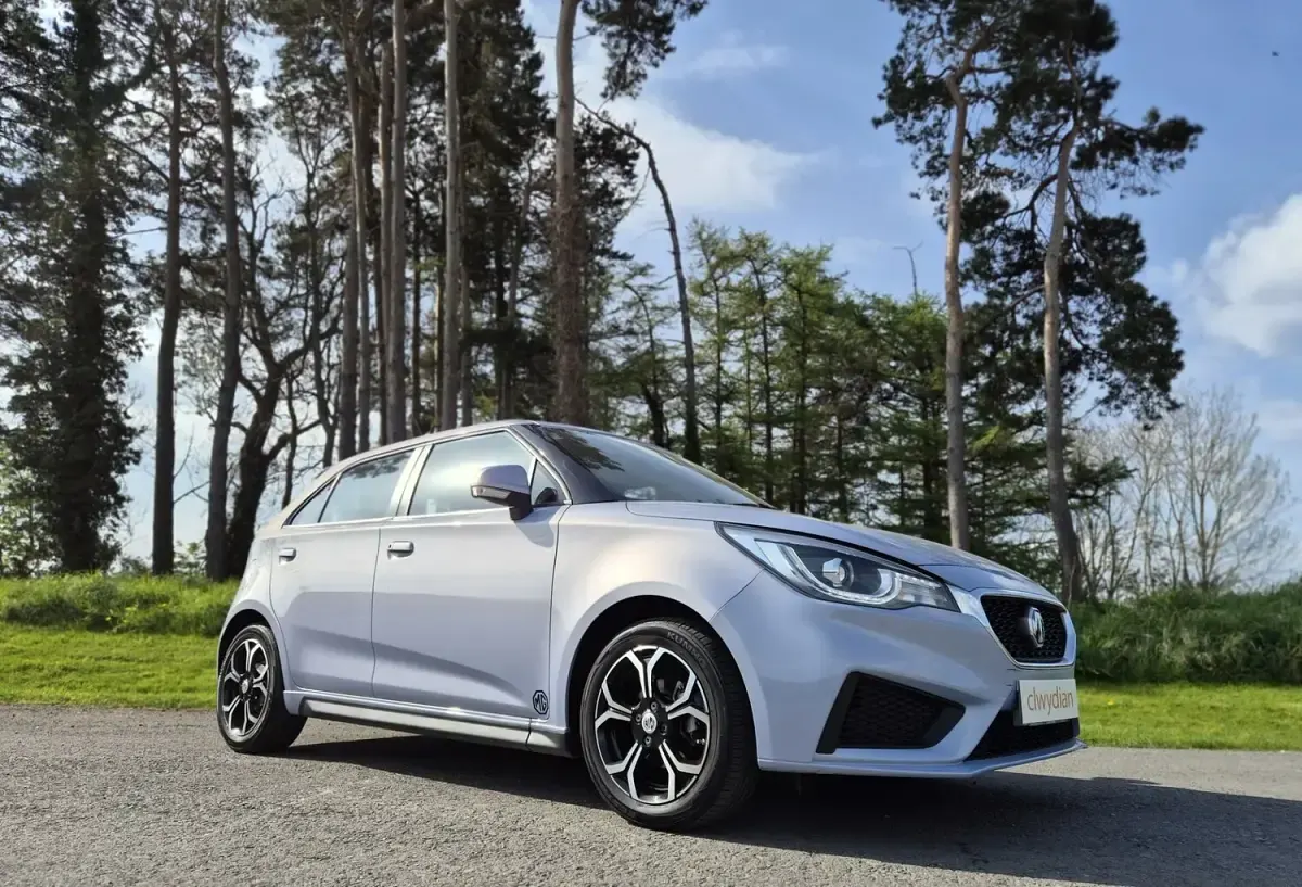 Used MG MG3 Excite 106 HP (77 kW) 2022 Silver Hatchback