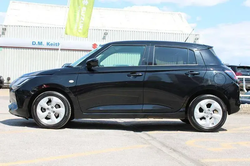 Used Suzuki Swift 82 HP (60 kW) 2025 Black Hatchback