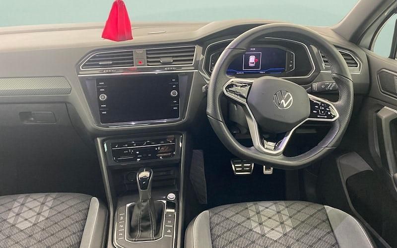 Used 2023 VW Tiguan R-line SUV | £25,029 (Good price) - Image 1/2