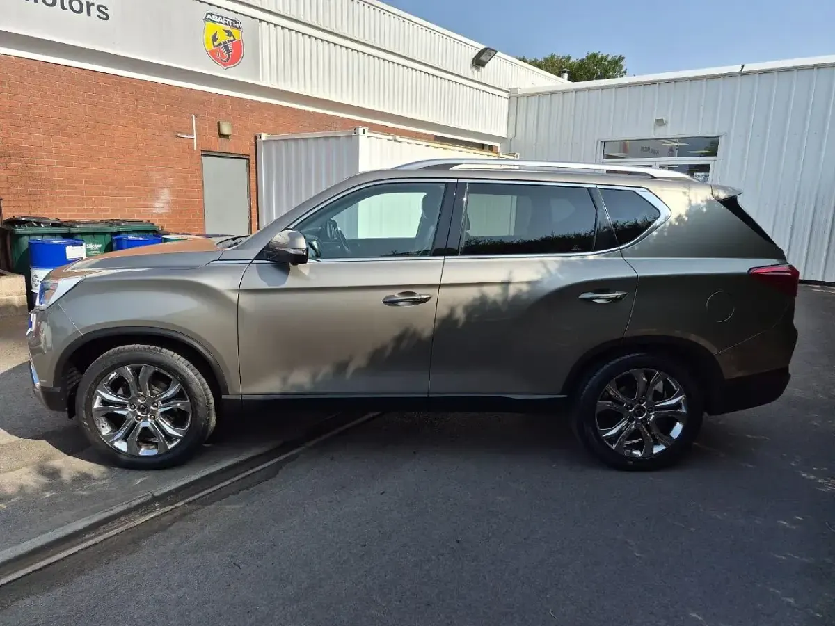 Used SsangYong Rexton 179 HP (131 kW) 2019 Brown SUV