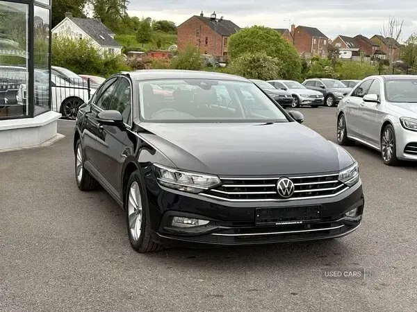 Used VW Passat SE 2020 Black Sedan