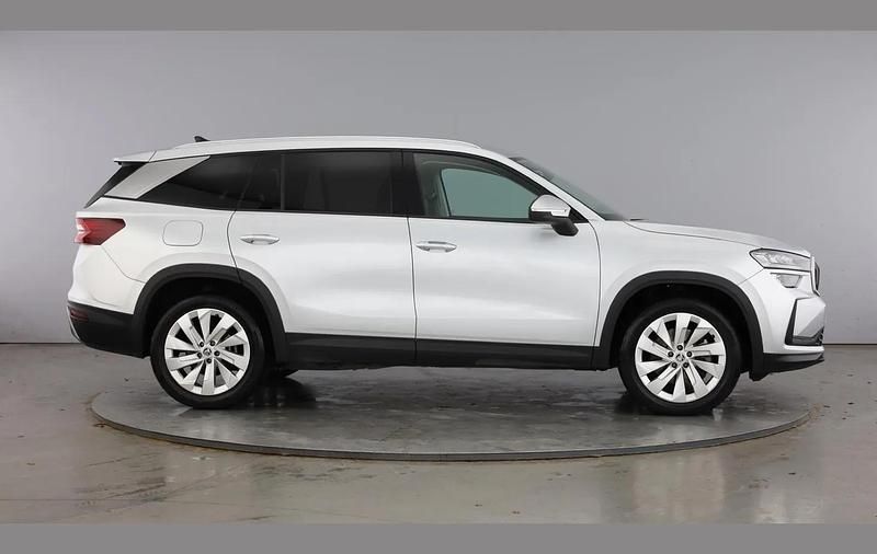 Used Skoda Kodiaq SE L 193 HP (141 kW) 2025 Brilliant silver metallic SUV