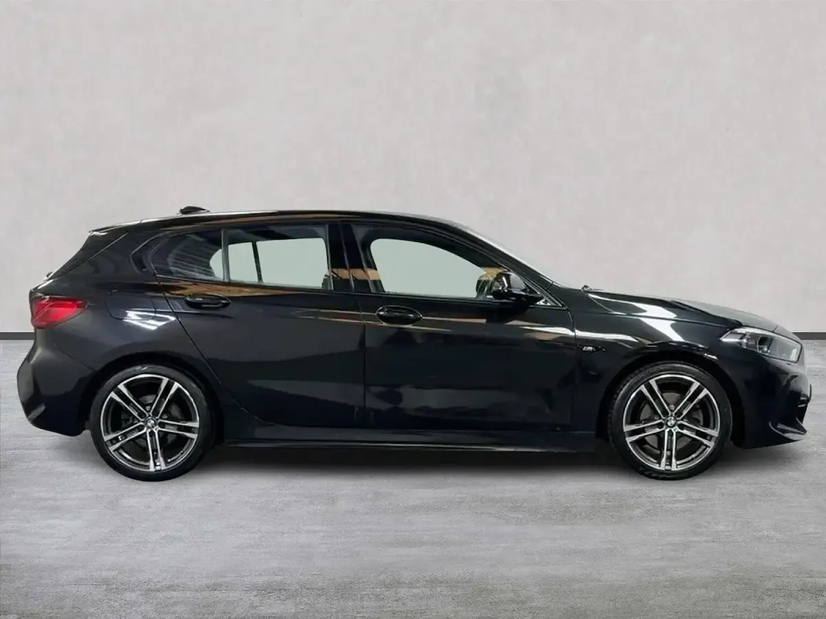 Used BMW 118 M Sport 140 HP (102 kW) 2020 Black Hatchback