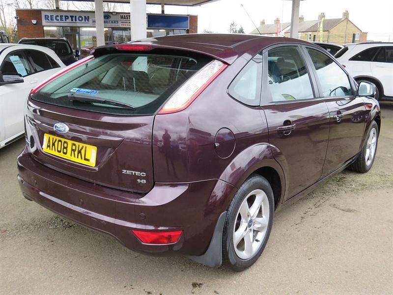 Used Ford Focus Zetec 2008 Red Hatchback