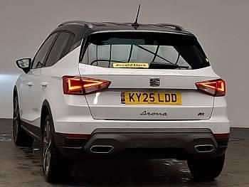Used Seat Arona FR Sport 115 HP (84 kW) 2025 White SUV