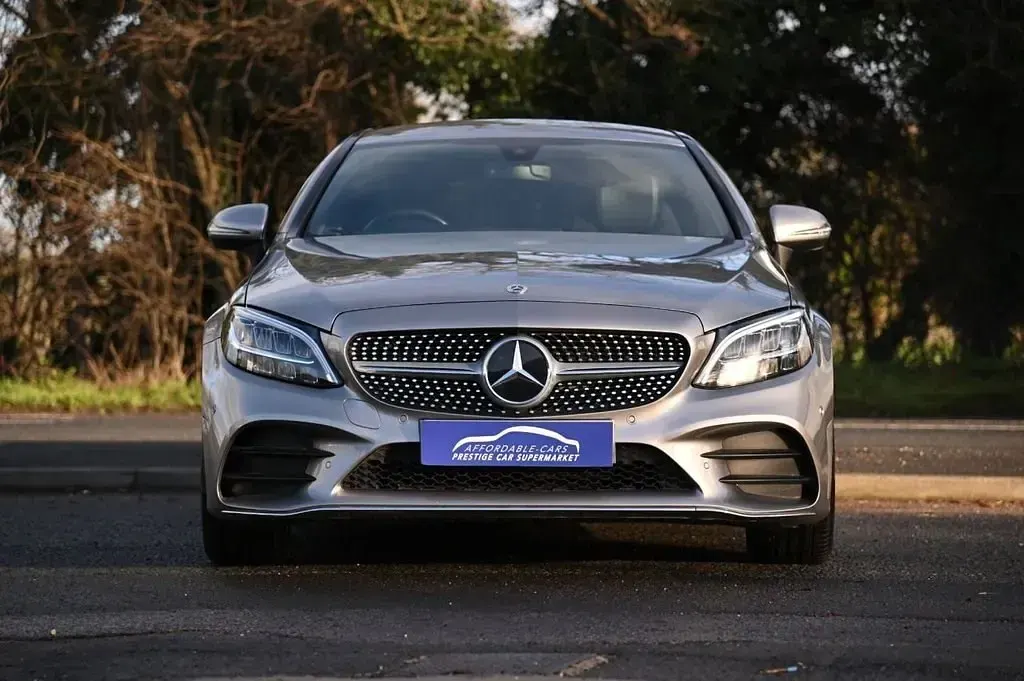 Second-hand Mercedes C300 AMG line 258 CP (189 kW) 2021 Argintiu Coupe
