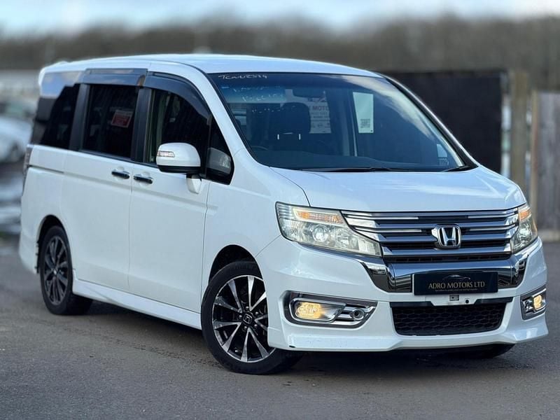 Używany Honda Stepwgn 2012 Czarny Minivan