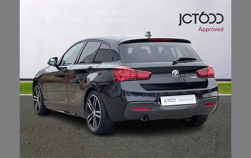 Used BMW 118 Efficient Dynamics 134 HP (98 kW) 2019 Black Hatchback