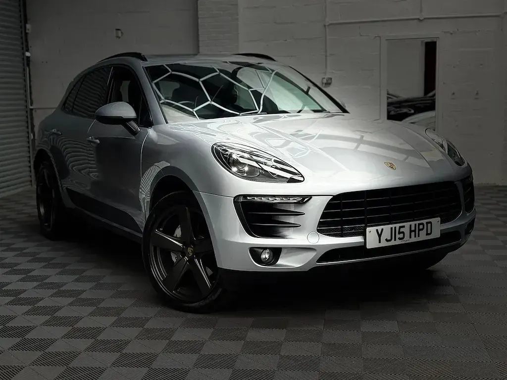 Used Porsche Macan 258 HP (189 kW) 2015 Silver SUV