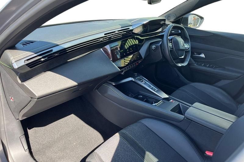 Used Peugeot 308 GT 136 HP (100 kW) 2025 Cumulus grey