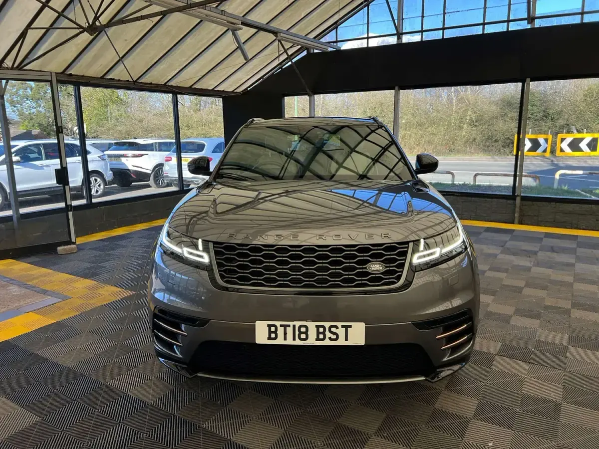 Used Land Rover Range Rover Velar SE Dynamic 180 HP (132 kW) 2018 Grey SUV