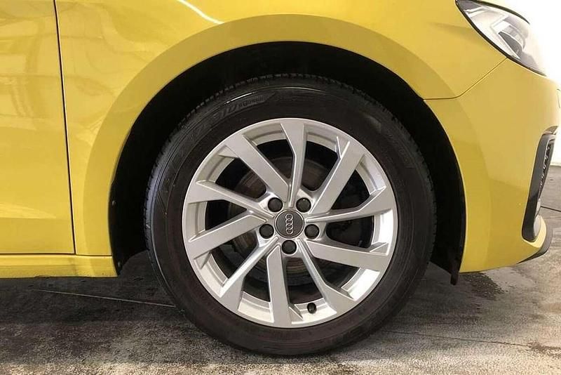 Used Audi A1 Sport 113 HP (83 kW) 2018 Yellow Hatchback