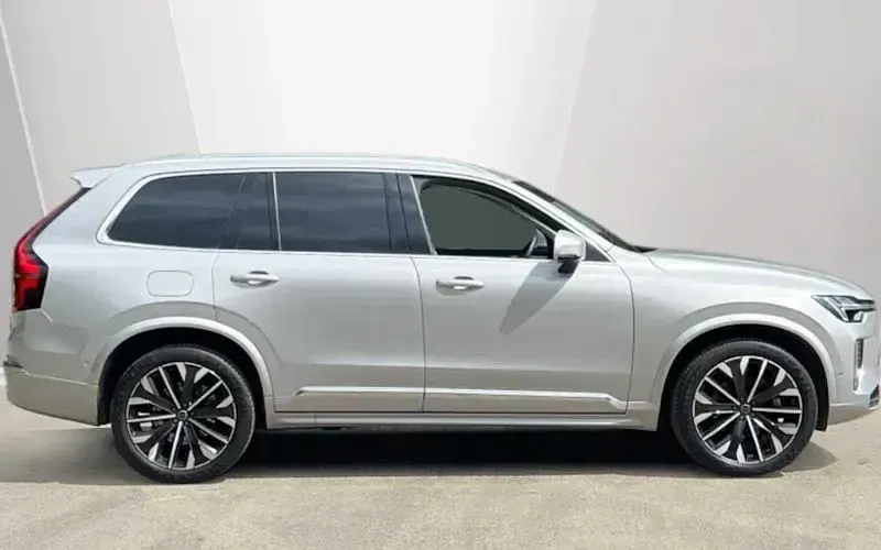 Used Volvo XC90 Ultra 250 HP (183 kW) 2025 Silver SUV