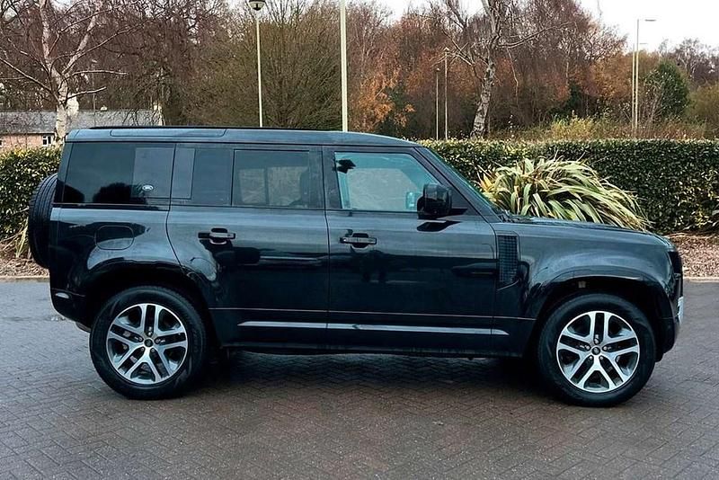 Used Land Rover Defender 245 HP (180 kW) 2022 Black SUV
