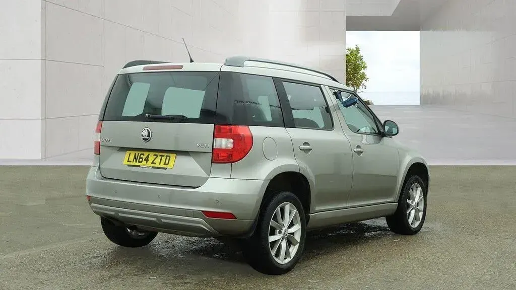 Used Skoda Yeti SE 105 HP (77 kW) 2014 Beige SUV