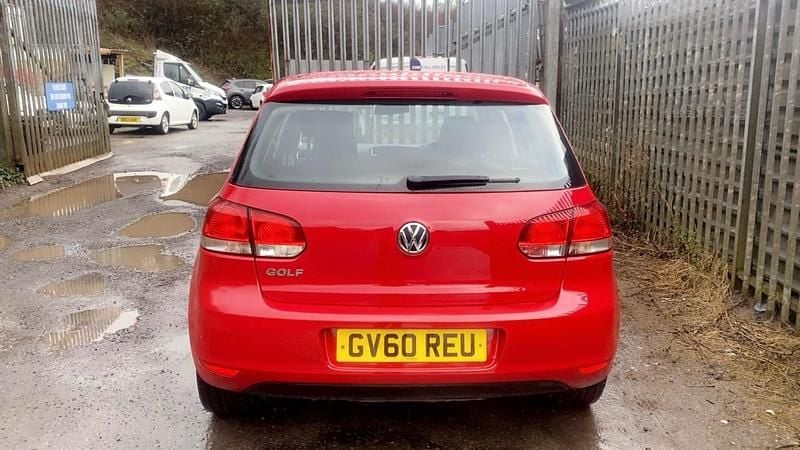 Begagnad VW Golf VI 79 HK (58 kW) 2011 Röd Halvkombi