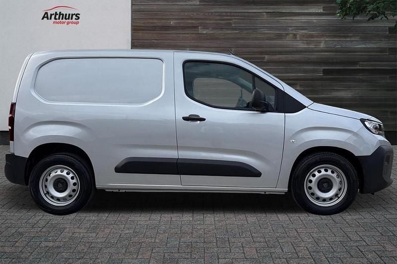 Grey Used 2025 Peugeot E-Partner MPV | £20,450 (A bit pricey) - Image 1/4