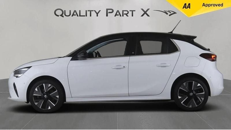 Used Vauxhall Corsa-e Elite 100 kW (136 HP) 2020 White Hatchback